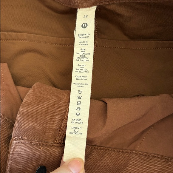 LULULEMON wide leg utility pant - Picture 4 of 4